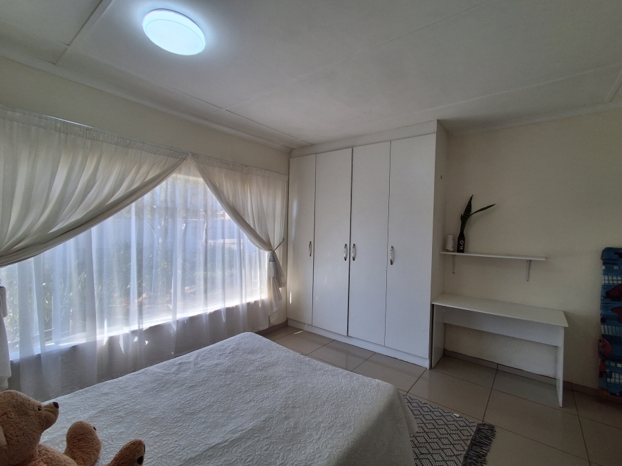 4 Bedroom Property for Sale in Flamwood North West